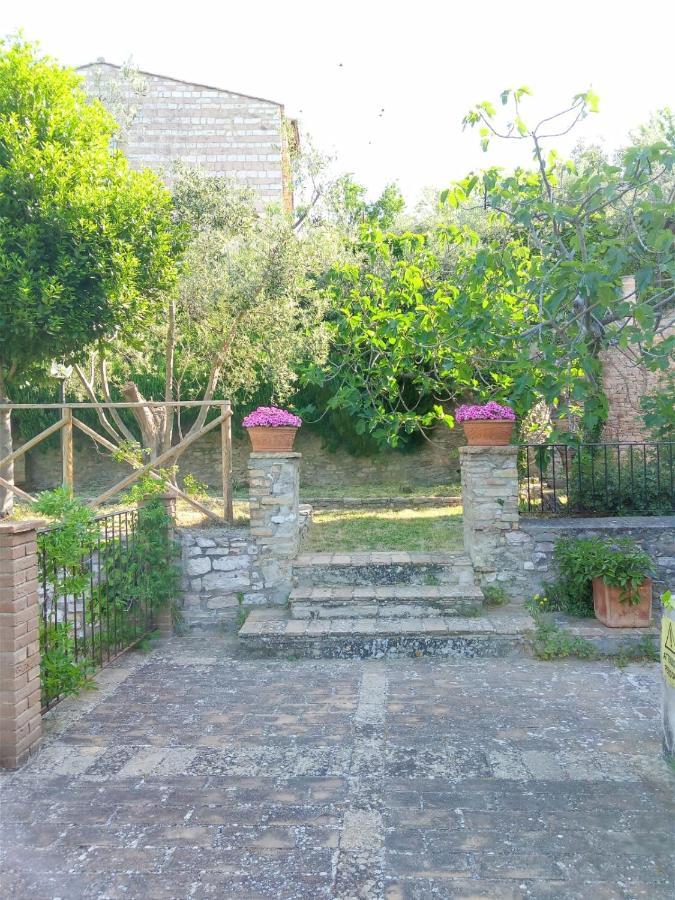 אסיסי Residenza Messer Pajola מראה חיצוני תמונה