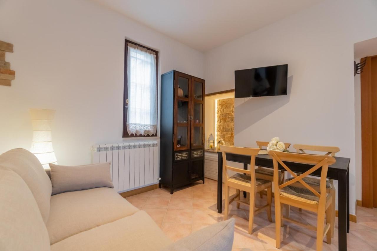 אסיסי Residenza Messer Pajola מראה חיצוני תמונה